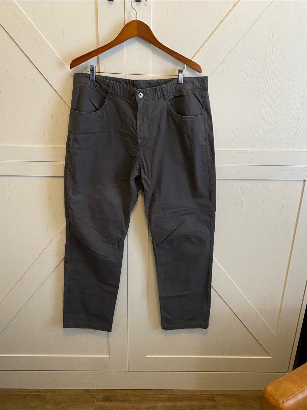 The North Face Men's Dark Gray Cargo Pants